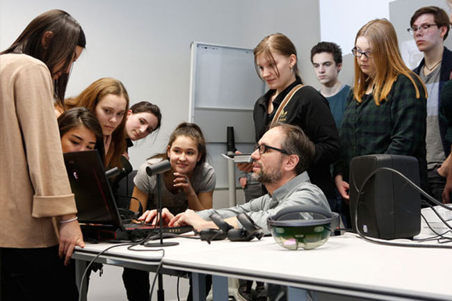 Die Studierenden an der HS Macromedia werden auf die verschiedenen Einsatzgebiete der digitalen Welt vorbereitet