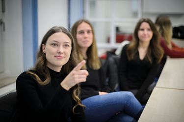 Fakultät Für Informatik der Universität Duisburg-Essen