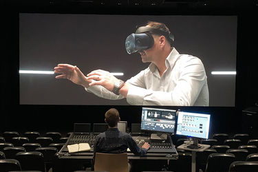 Die Seminar- und Postproduktionsräume der ifs ermöglichen alle Arbeitsschritte der Film- und Fernsehproduktion »inhouse« und auf professionellem Niveau.