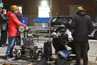 Die ifs verfügt über eine ausgezeichnete technische Ausstattung: Studierende haben alle Möglichkeiten, passendes, dem professionellen Standard entsprechendes Equipment auszuleihen.